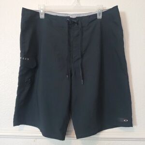 Oakley Boardshorts Mens 36 Swim Trunks Surf Swim Beach Logo Solar Fit All Black